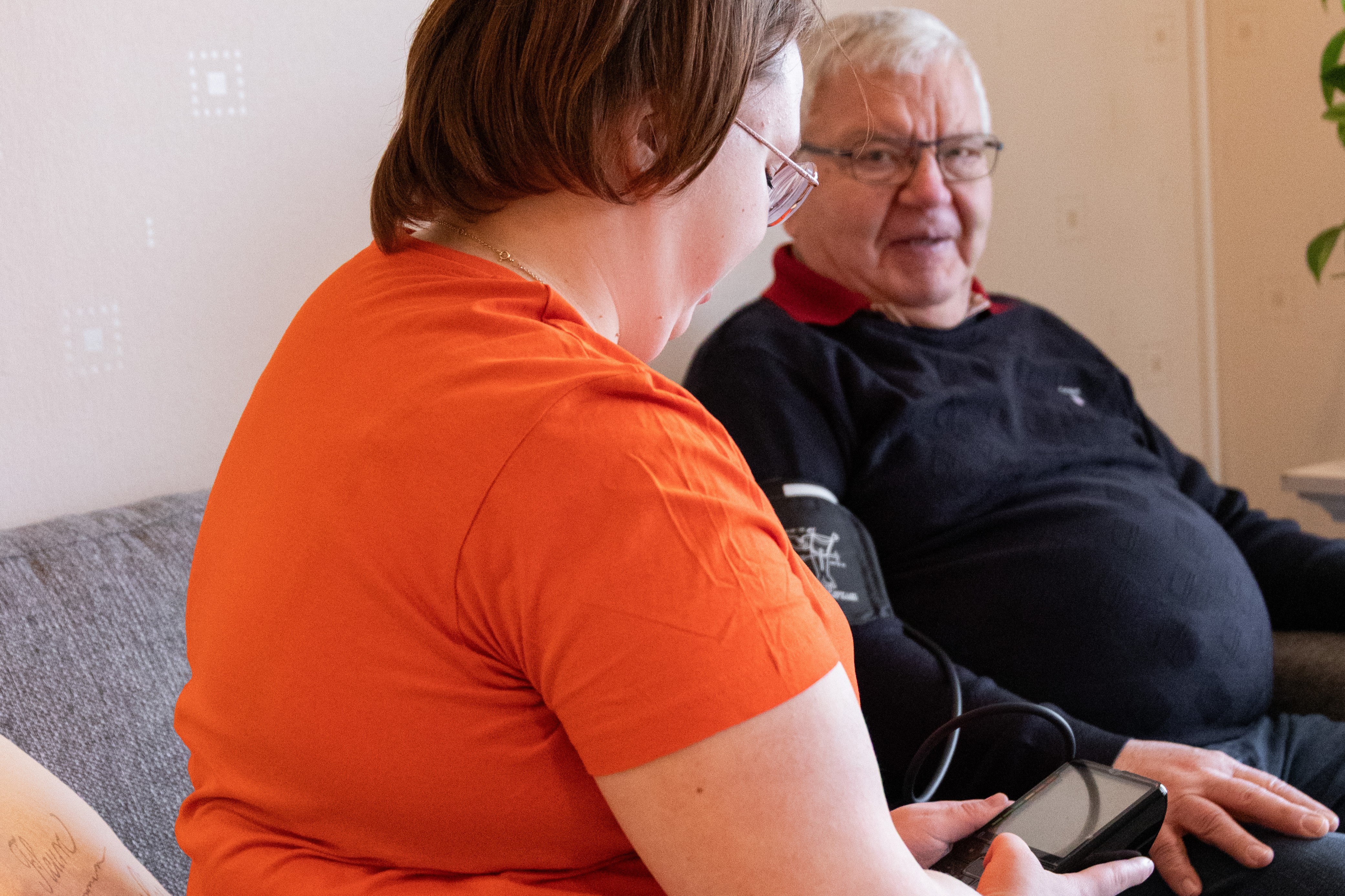 Kotihoiva verenpaineenmittaus